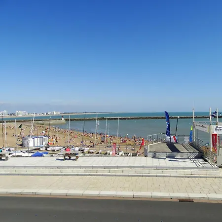 Casa de Férias Le Mistral - Familiale Pour 10 Pers Face A La Plage De Boisvinet Saint-Gilles-Croix-de-Vie